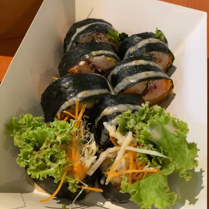 review photo of Lotus Vegan Kitchen Vegan Kimbab shared by @irinanguyen on 20 Apr 2021 - review