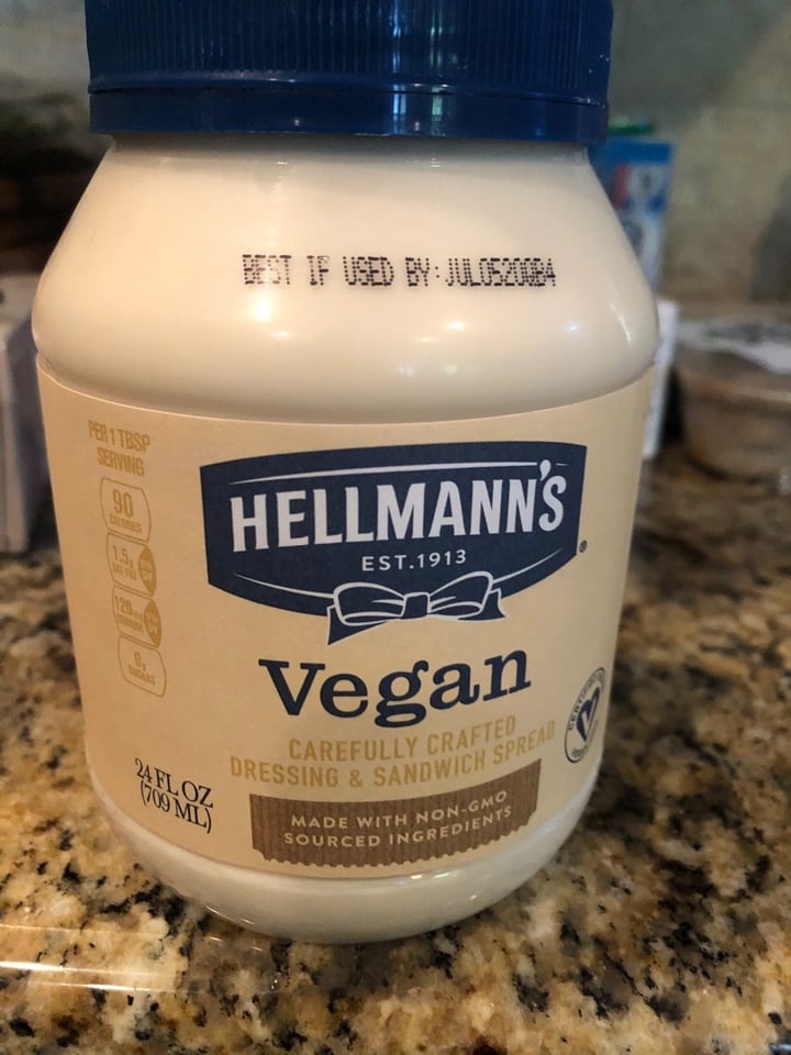 photo of Hellmann’s Hellman’s Vegan Mayonnaise shared by @carlysutherland on  30 Dec 2019 - review