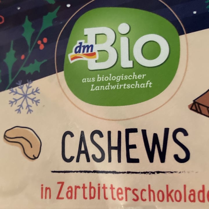 review photo of dmBio Anacardi al cioccolato fondente shared by @andamcdogs on 02 Dec 2021 - review