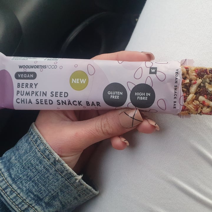 photo of Woolworths Food Berry Pumpkin Seed Chia Seed Snack Bar shared by @michaelakirsten on  13 Aug 2021 - review