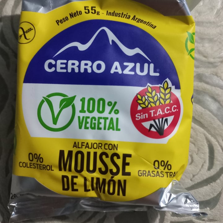 photo of Cerro Azul Alfajor con Mousse de Limón shared by @diiaaanav on  02 Dec 2022 - review