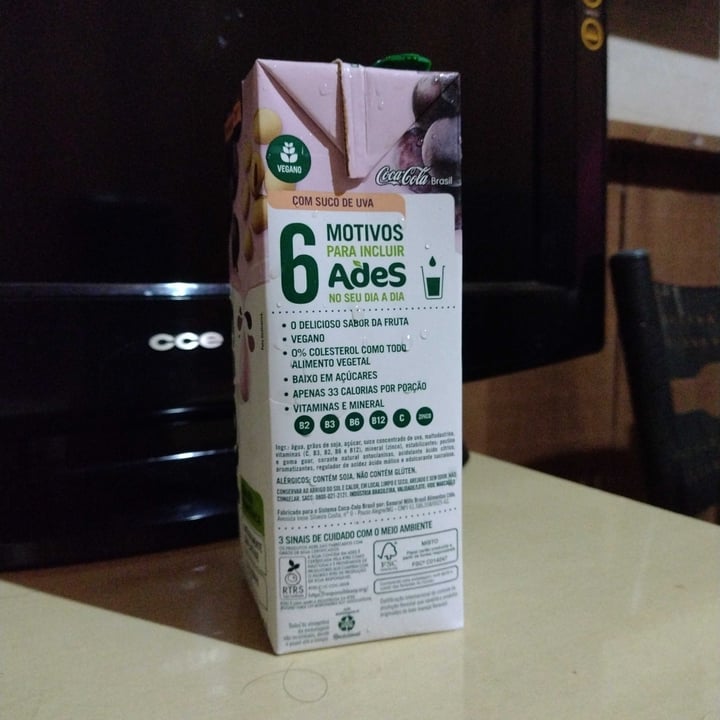 photo of Ades Bebida com soja sabor uva shared by @euzukinha on  24 Dec 2021 - review