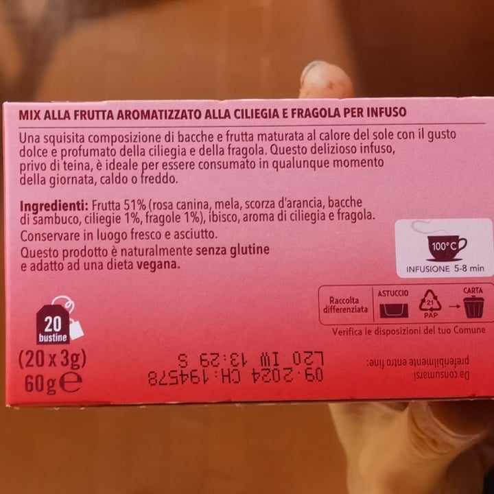 photo of Pompadour Infuso ciliegia e fragola shared by @simoparrot on  30 Dec 2021 - review
