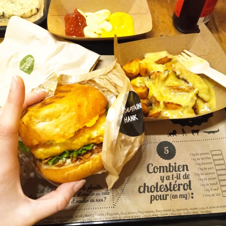 photo of Hank Burger Le Capitaine Hank shared by @kuraudia on  04 Mar 2022 - review