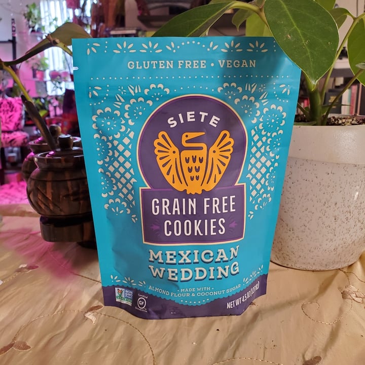 photo of Siete Family Foods Mexican Wedding Cookies shared by @iamchristinevilla on  01 May 2021 - review