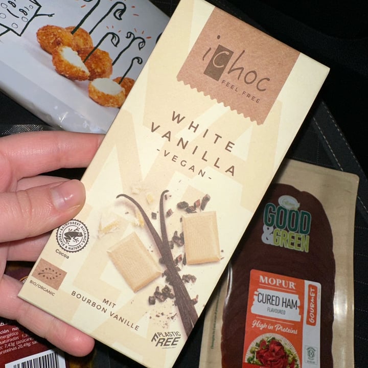 review photo of iChoc White Vanilla shared by @uxiaprieto on 02 Dec 2022 - review