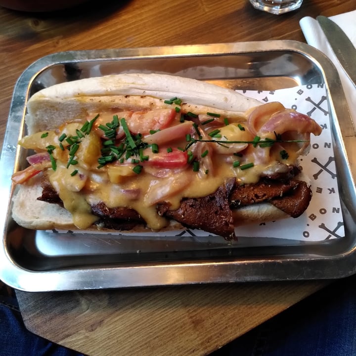 photo of Make No Bones Philly Cheese shared by @maffi1810 on  30 Nov 2021 - review