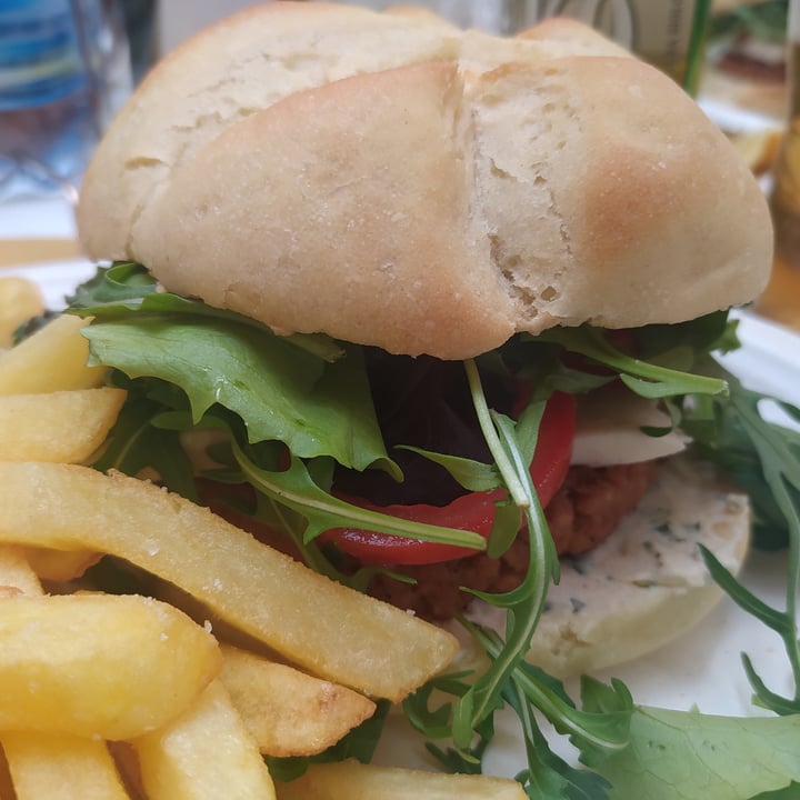 photo of i timpi Panino con burger shared by @nonnoveg on  19 Mar 2022 - review