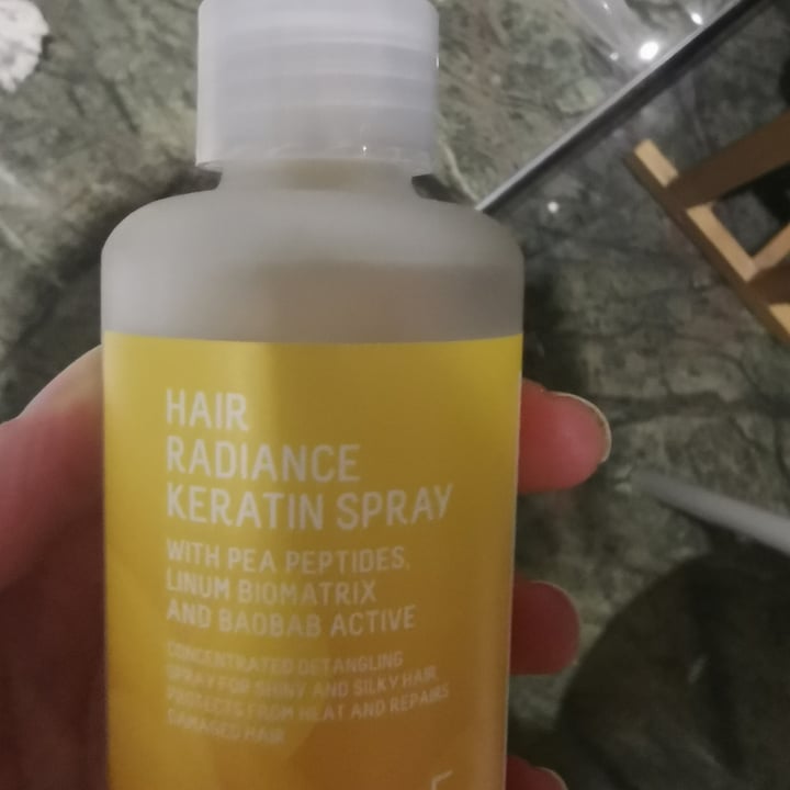 photo of Freshly Cosmetics Hair radiance keratin spray shared by @mappamondo on  23 Mar 2022 - review