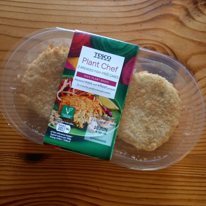 photo of Tesco Plant Chef Breaded fish free cake shared by @janxr on  15 Jun 2022 - review