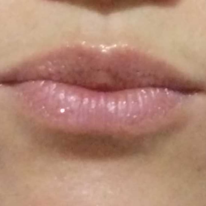 review photo of The Body Shop Mango Lip Butter shared by @ssammarco on 19 Jun 2022 - review