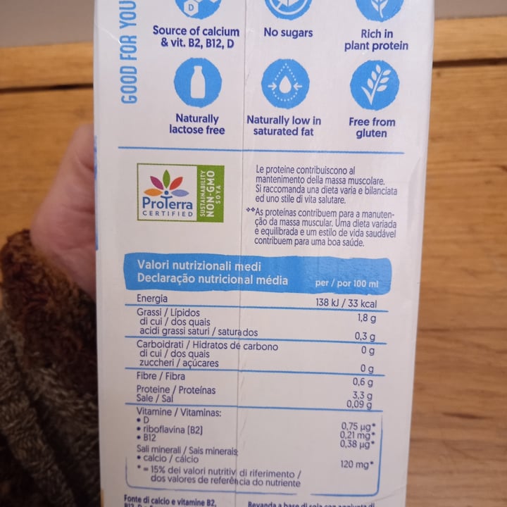 photo of Alpro Bevanda Di Soia Senza Zuccheri shared by @betulla on  09 Apr 2022 - review