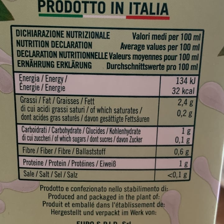 photo of e.gó Bevanda vegetale alla mandorla shared by @rastacarla on  02 Sep 2022 - review