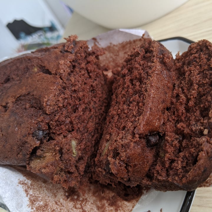 review photo of nomVnom Bistro Chocolate Banana Cake shared by @lepapillonterrible on 22 Jun 2020 - review