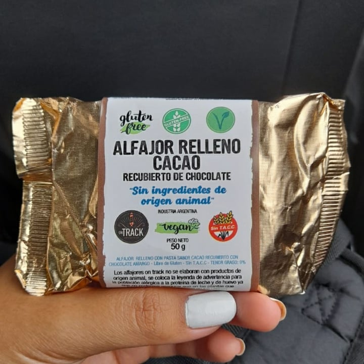 review photo of Alfajores de la Costa Alfajor de cacao shared by @mmmore1 on 14 Feb 2021 - review