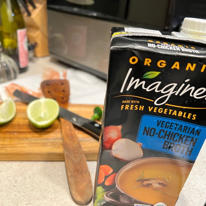 photo of Imagine Foods No chicken broth low sodium shared by @anissabklyn on  04 Dec 2022 - review
