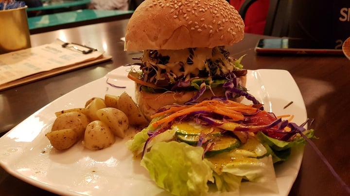photo of Well Dressed Salad Bar PowWowBao Burger shared by @dahuq95 on  18 Feb 2019 - review