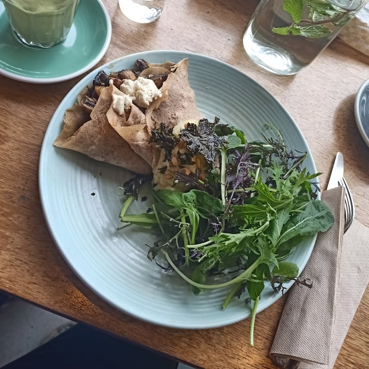 photo of Mimosa Mushroom Crepe shared by @weeney on  10 Oct 2022 - review