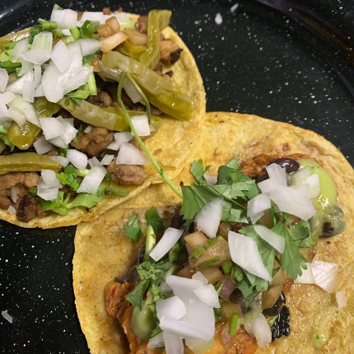 photo of Por siempre vegana 2 Taco de Suadero shared by @anagabyveg on  08 Oct 2020 - review