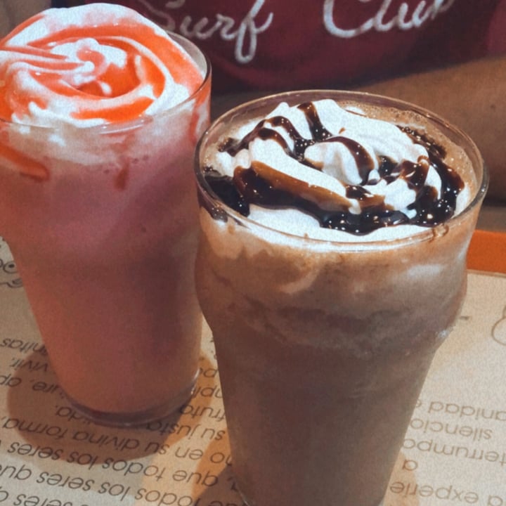 photo of OM - Vegan Coffe Shop & Beer Frappe Frozen Choko shared by @tamialegre on  01 May 2020 - review