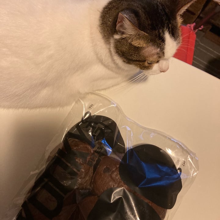 photo of Yookybites Belgian Dark Chocolate Bun shared by @frugalvegan on  20 Apr 2022 - review