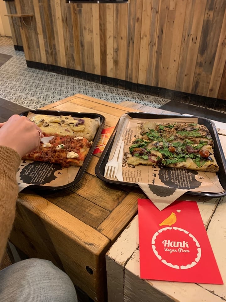 photo of Hank Pizza Truffle Cream Pizza shared by @miafranceshill on  02 Mar 2020 - review