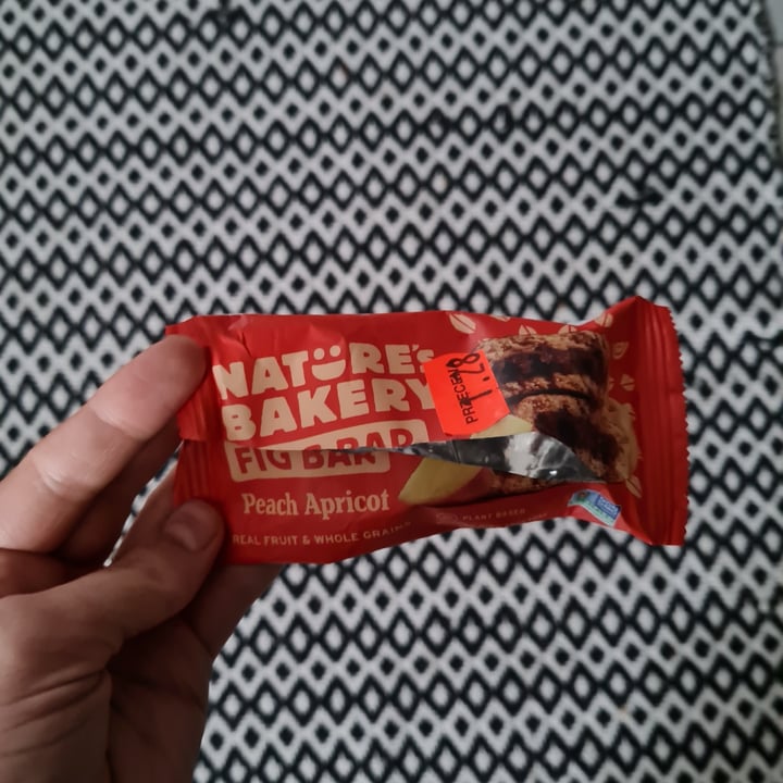 photo of Nature's Bakery Peach Apricot Fig Bar shared by @monikaa on  22 May 2021 - review