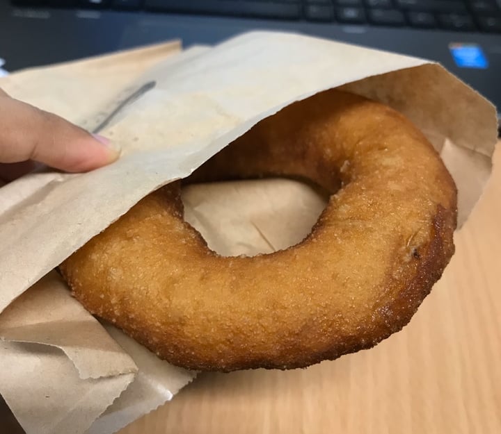 photo of Slow Bakes Plain Donut shared by @tarzie on  20 Nov 2019 - review