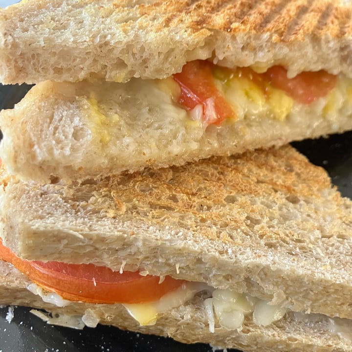 review photo of Vrote Tostado Caprese shared by @ceciliamiraldi on 02 Nov 2022 - review