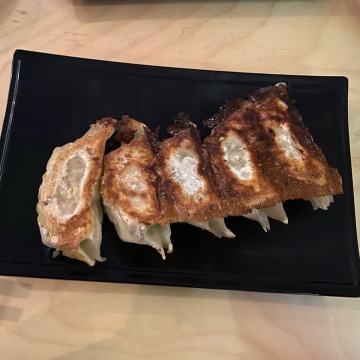 photo of Men Tenten Ramen Bar Izakaya - מנטנטן ראמן בר איזאקיה Vegan Dumplings shared by @mariannaveltri on  18 Dec 2021 - review