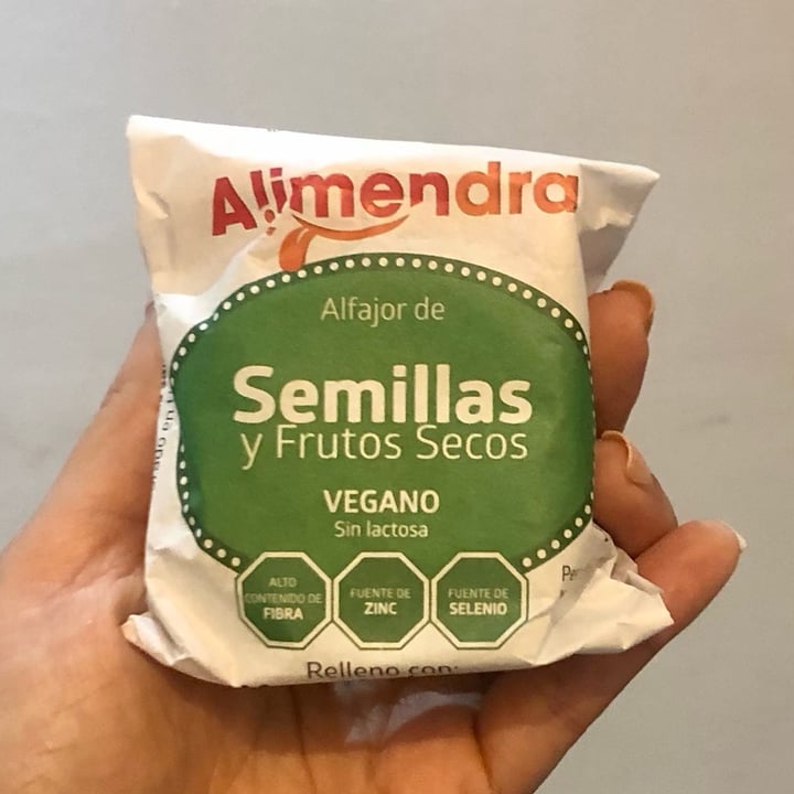 photo of alimendra alfajor de semillas y pasta de almendras shared by @camvegg on  16 Jan 2023 - review
