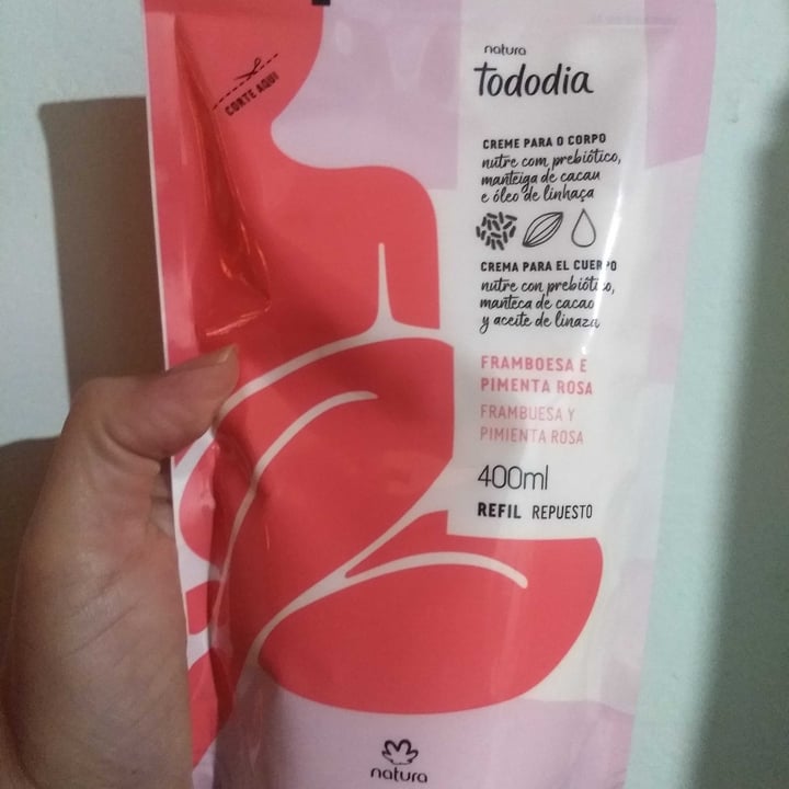 review photo of Natura Crema corporal frambuesa shared by @gyssz on 15 Aug 2020 - review