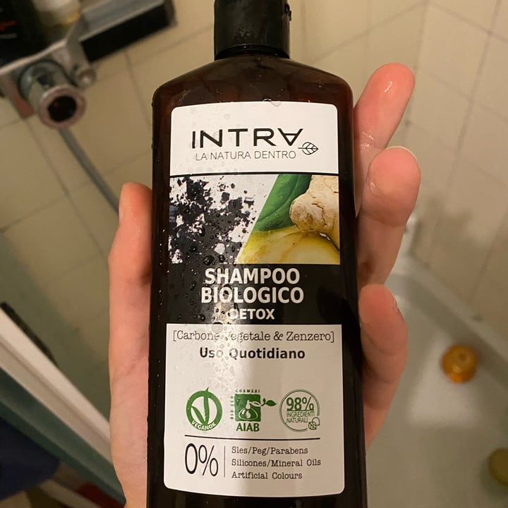 photo of Intra Natural Intra Shampoo Biologico Detox shared by @kikkagi on  29 Jun 2022 - review