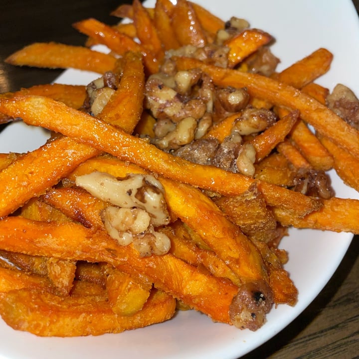 photo of Arles & Boggs Vegan Eatery Maple Walnut Sweet Potato Fries shared by @risinghope on  28 Jan 2022 - review