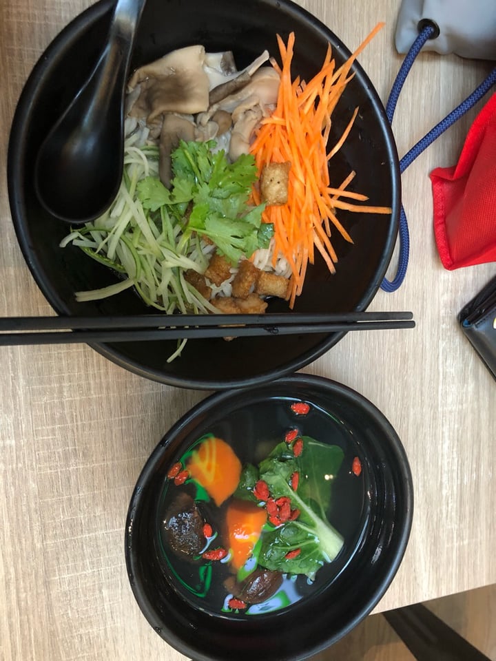 photo of GreenDot Westgate Shitake Mushroom Sauce Noodles shared by @michmunchy on  02 Mar 2019 - review