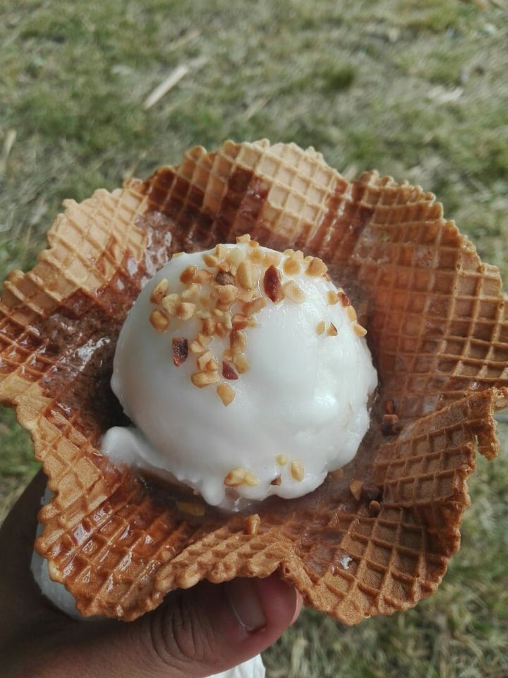 photo of Ainara Helados Veganos Capelina shared by @miliforanimals on  11 Dec 2019 - review