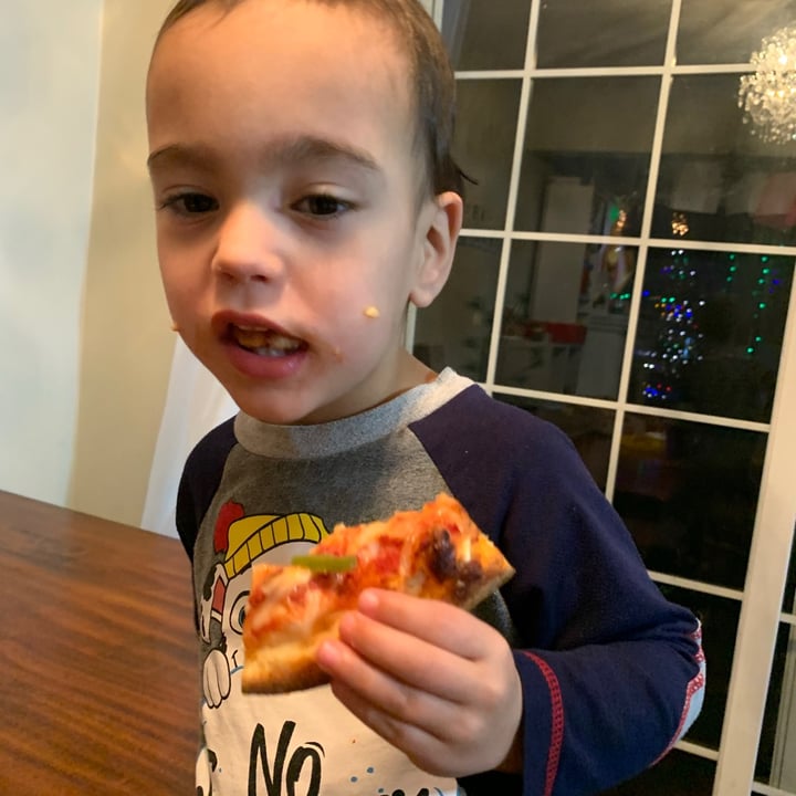 review photo of Pizza Pizza Plant Based Pizza shared by @sandysmiles on 30 Dec 2020 - review