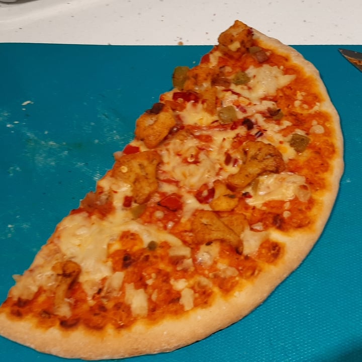 photo of Plant Menu Stonebaked Spicy Cauliflower Pizza shared by @mikejuliette on  26 Apr 2021 - review