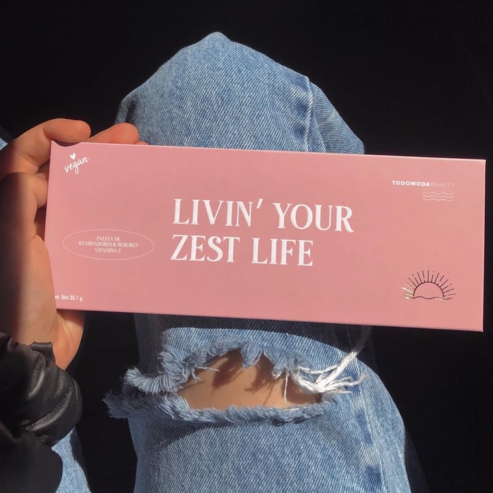 review photo of Todomoda Beauty Paleta Livin your zest life (iluminador, bronzer, rubor) shared by @sofialan on 14 Feb 2022 - review