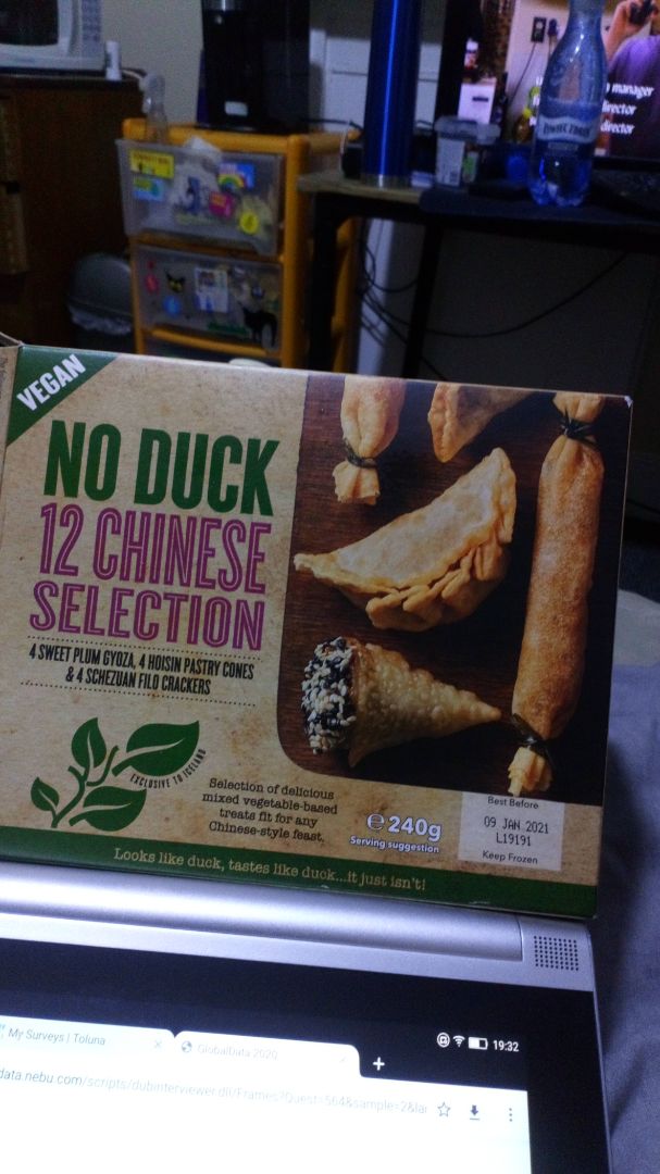 photo of Iceland Foods No Duck 12 Chinese Selection shared by @seaweedvibes on  28 Feb 2020 - review