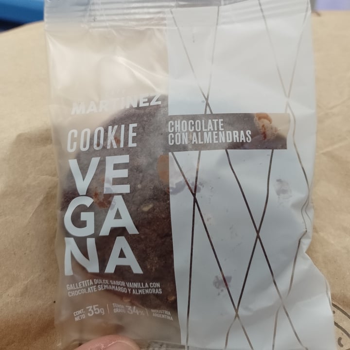 photo of Café Martínez cookie de chocolate con almendras shared by @belenvegan on  06 Nov 2022 - review