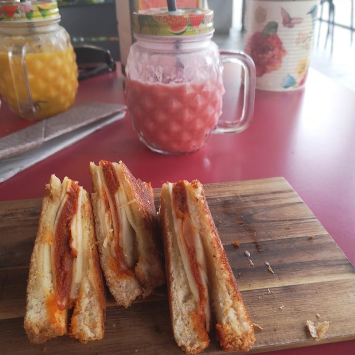 photo of Café Macondo Sandwich de sovrasada y keso shared by @mrselktra on  26 Sep 2022 - review