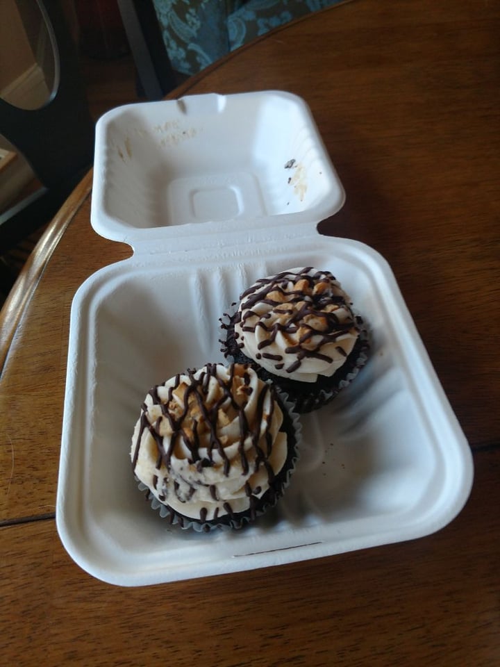 photo of Vegan East Salted Caramel Chocolate Cupcake shared by @iszy on  23 Feb 2020 - review