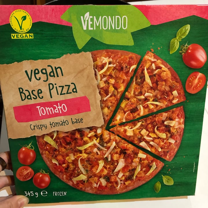 photo of Vemondo Pizza vegan shared by @ghostino on  04 Jan 2023 - review