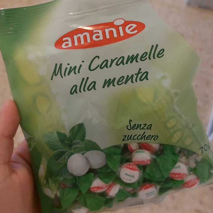 photo of amanie Mini caramelle alla menta shared by @vegetalezerosbatti on  14 Nov 2021 - review