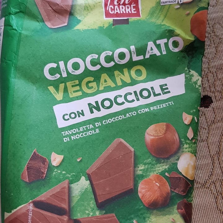 photo of Fin Carré Chocolate con avellanas troceadas shared by @giuliaveg14 on  19 Sep 2022 - review