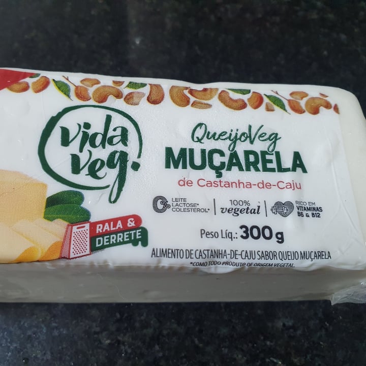 photo of Vida Veg Muçarela de Castanha-de-caju shared by @flavia27 on  07 Nov 2022 - review