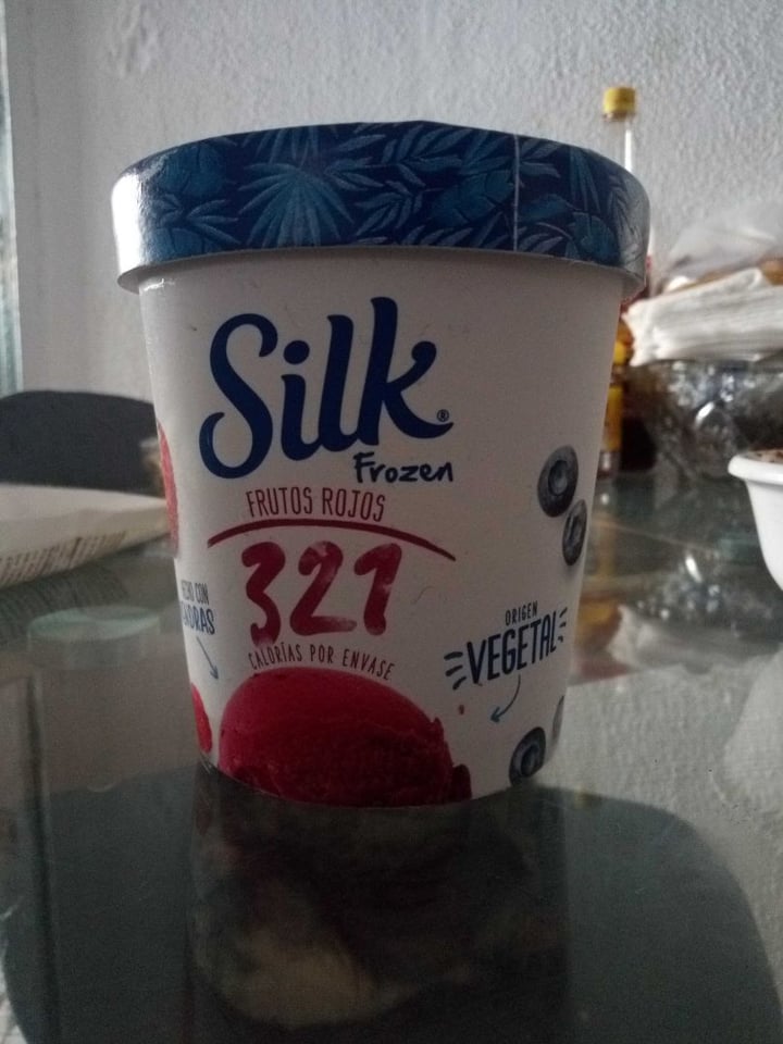 photo of Silk Helado Silk Frozen de Frutos Rojos shared by @elianrv on  22 Mar 2020 - review