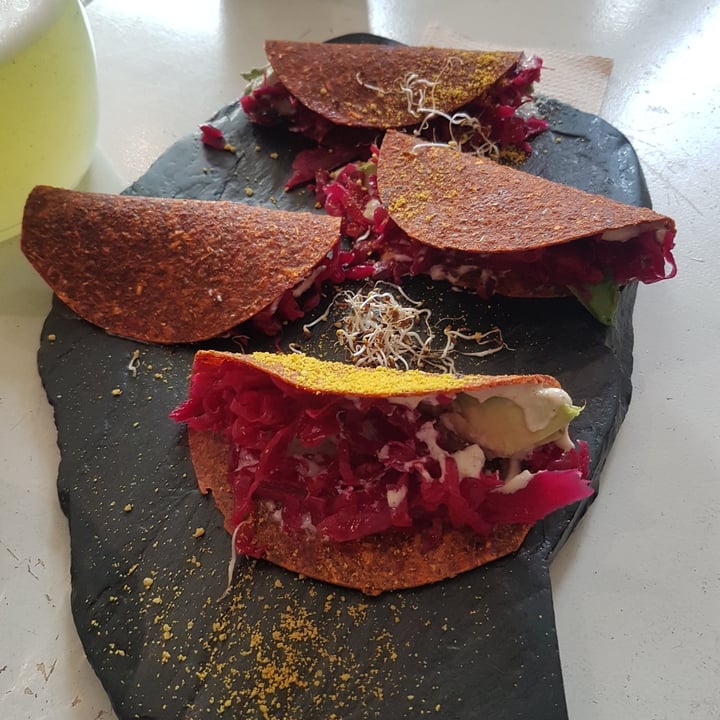 photo of Wara espacio saludable Tacos Raw shared by @mirianmaza on  14 Mar 2022 - review