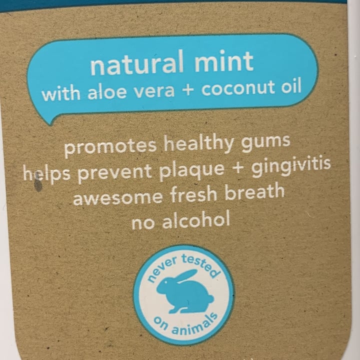 review photo of Hello Naturally Healthy Antigingivitis Mouthwash shared by @tschouten on 09 Apr 2022 - review